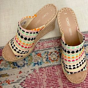 Toms wedges